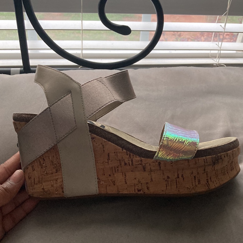 I’m sailing these wedges they have been worn,I have cleaned them